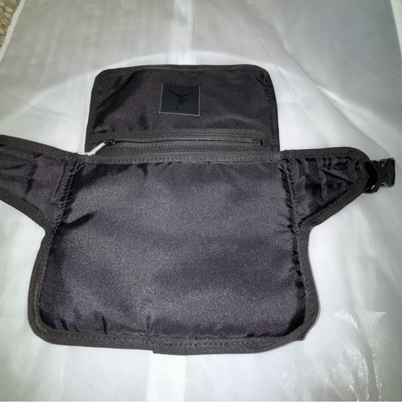 Air Jordan Collaborator Fanny Pack Belt Bag 'Black' 9A0331-023 - Picture 4 of 16